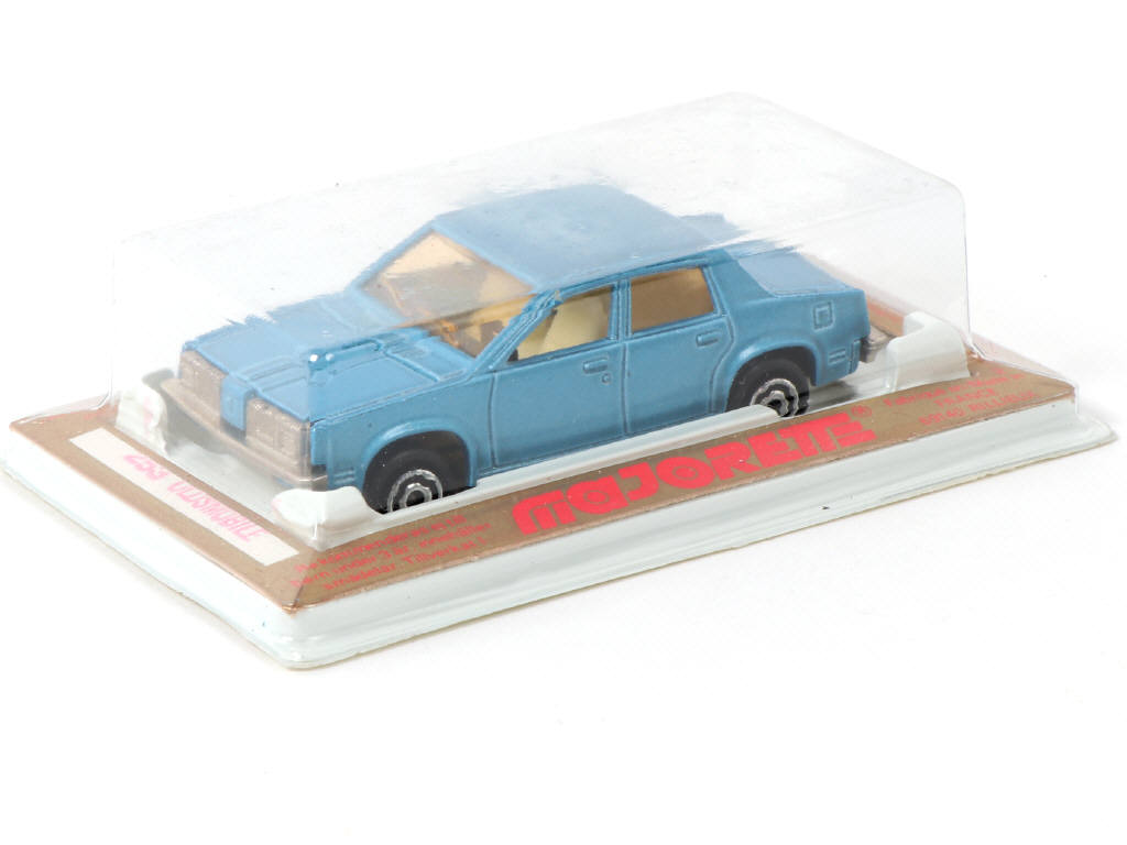 Lot 132 - MAJORETTE (FRANCE) (1)