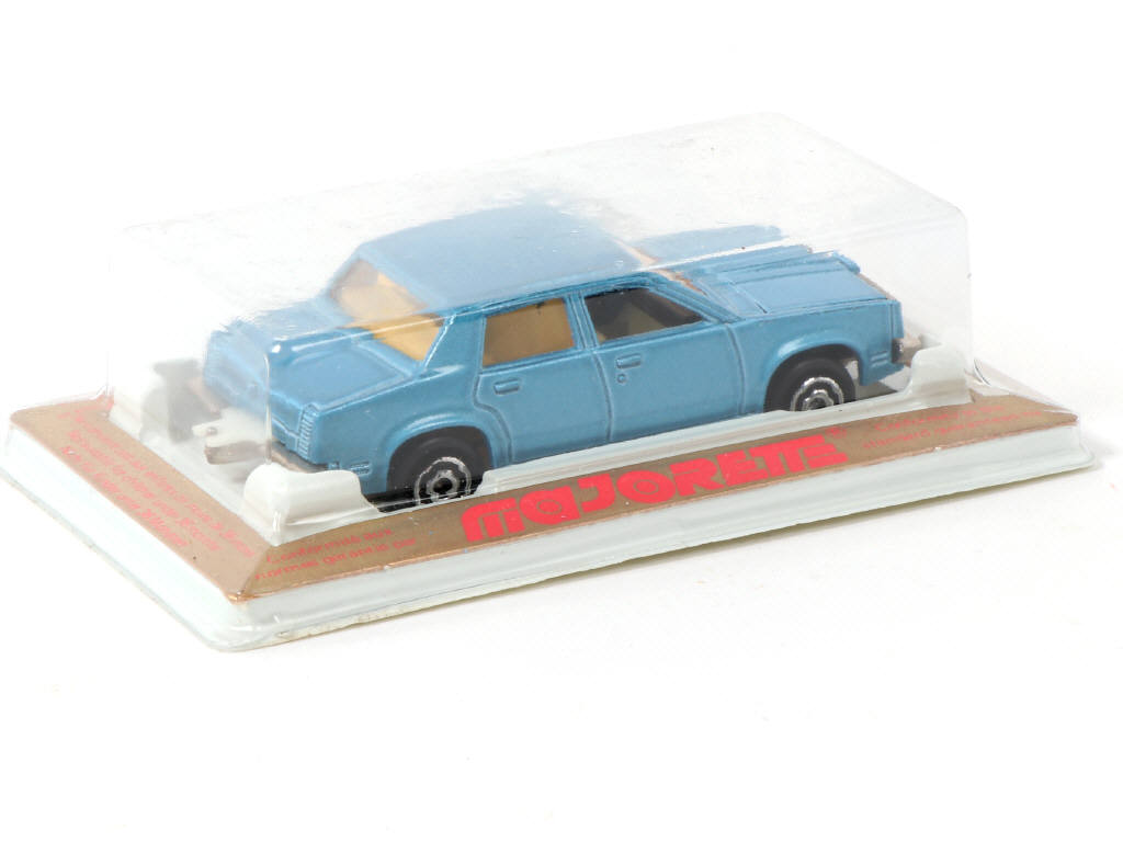 Lot 132 - MAJORETTE (FRANCE) (1)