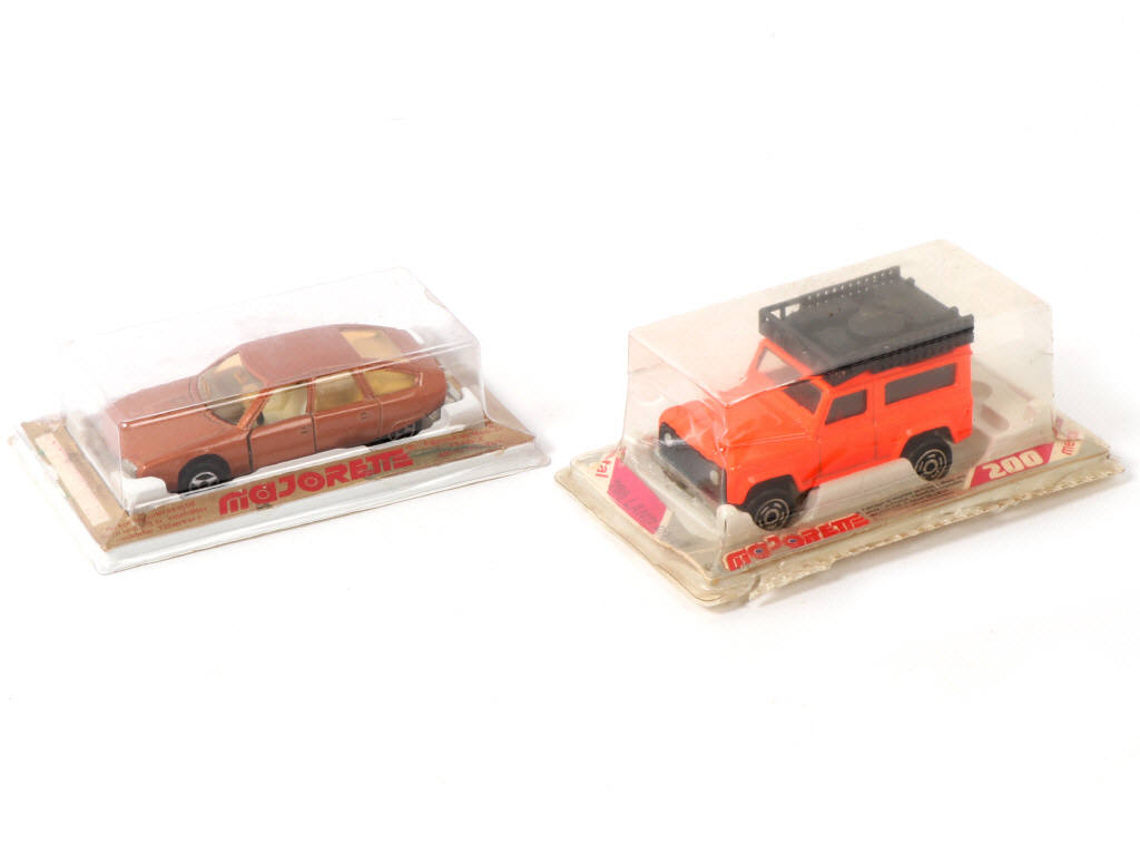 Lot 299 - MAJORETTE (FRANCE) (2)