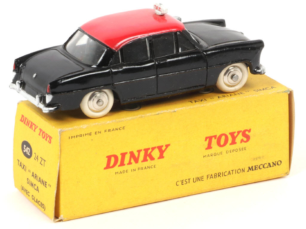 Lot 297 - DINKY TOYS (FRANCE) (1)