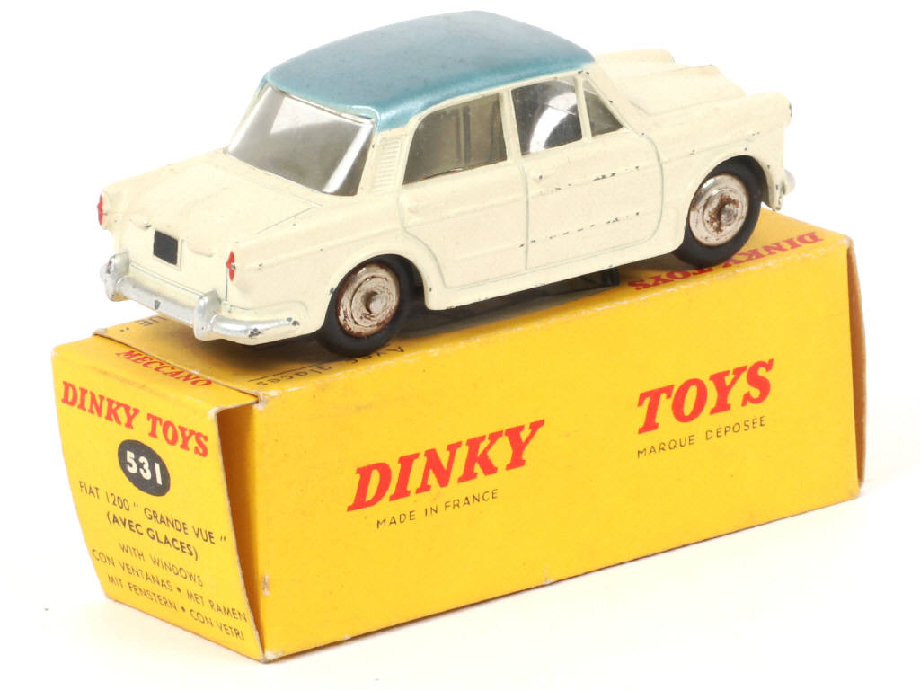 Lot 299 - DINKY TOYS (FRANCE) (1)