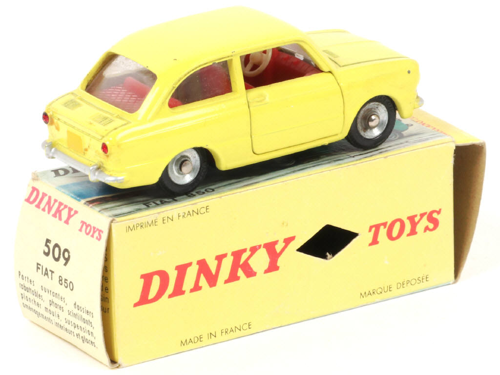 Lot 318 - DINKY TOYS (FRANCE) (1)