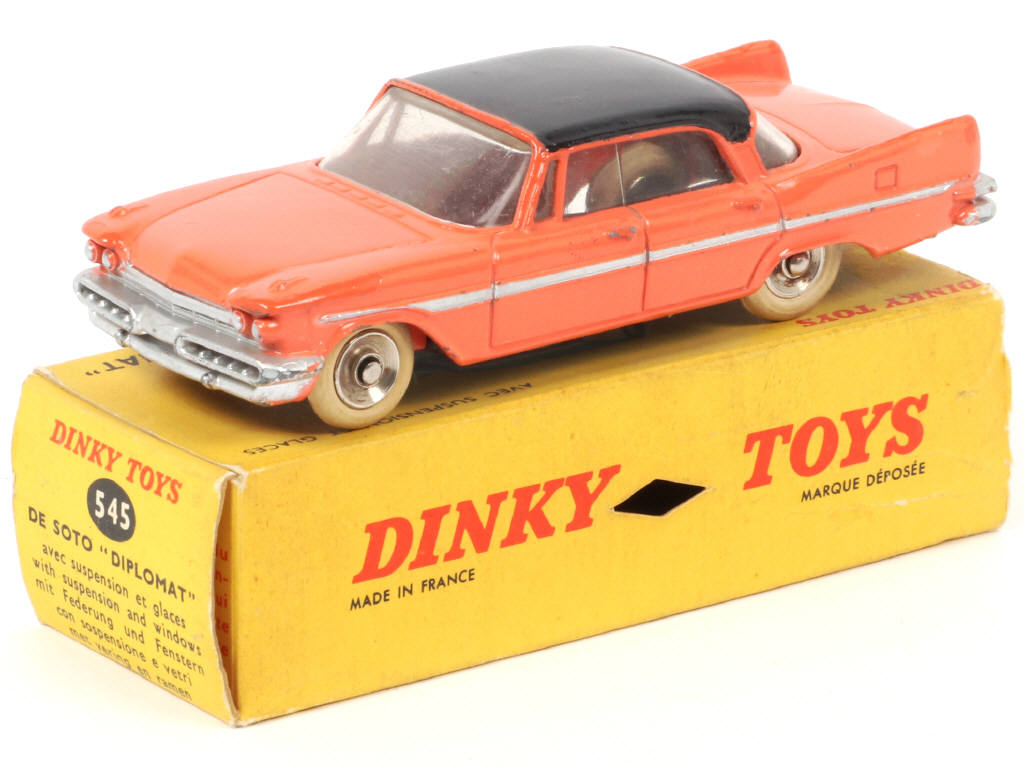 Lot 302 - DINKY TOYS (FRANCE) (1)