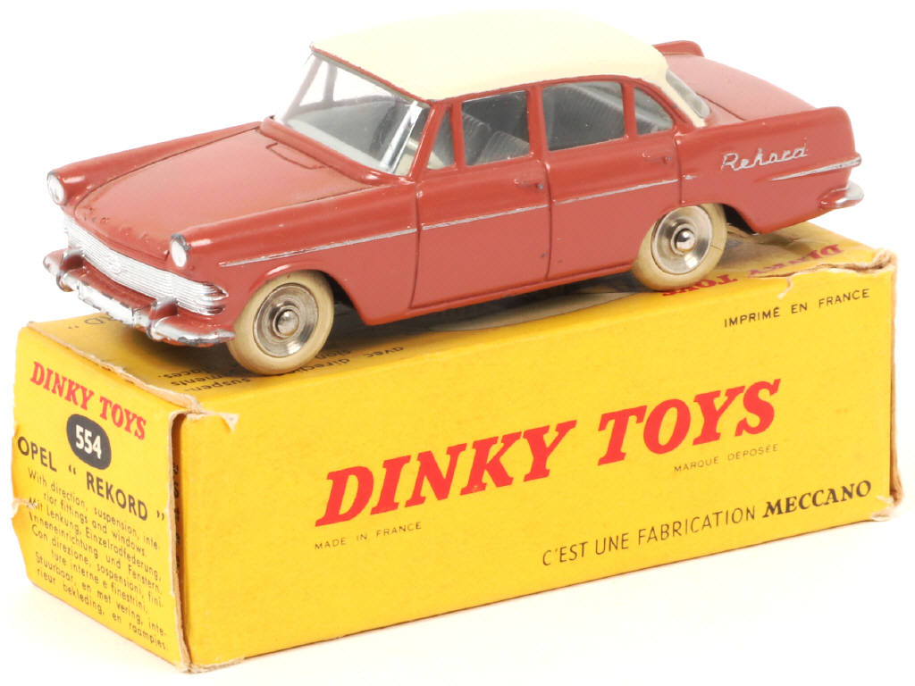 Lot 307 - DINKY TOYS (FRANCE) (1)