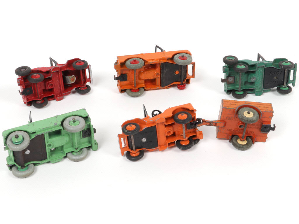 Lot 274 - DINKY TOYS (GB) (6)