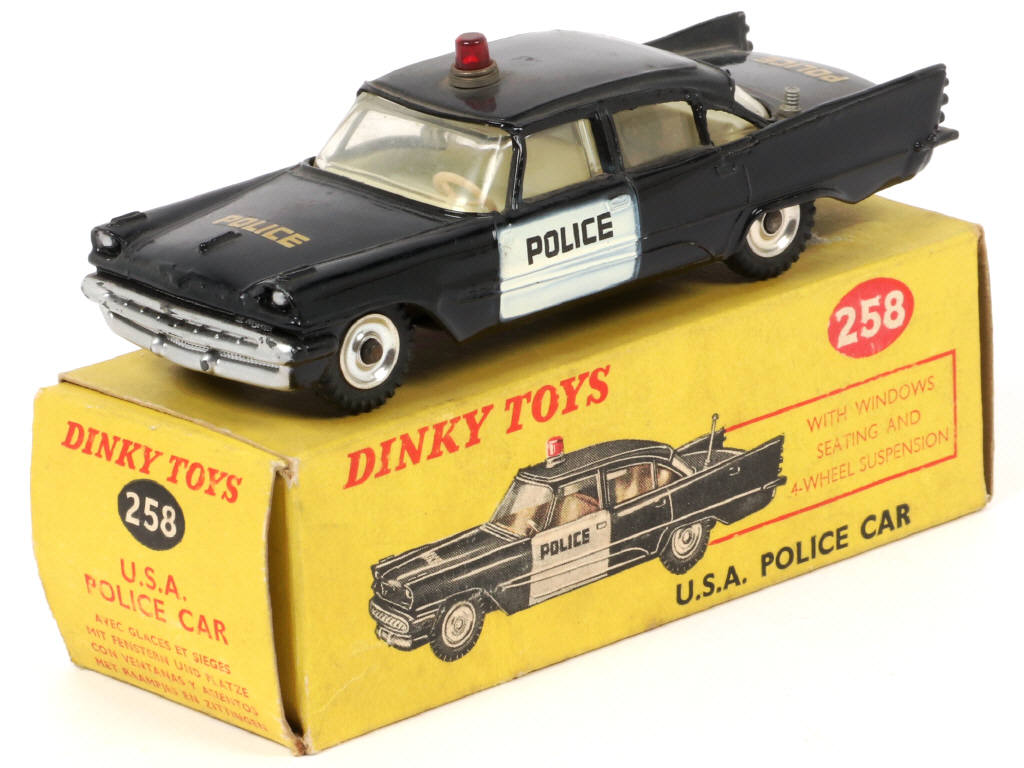 Lot 259 - DINKY TOYS (GB) (1)