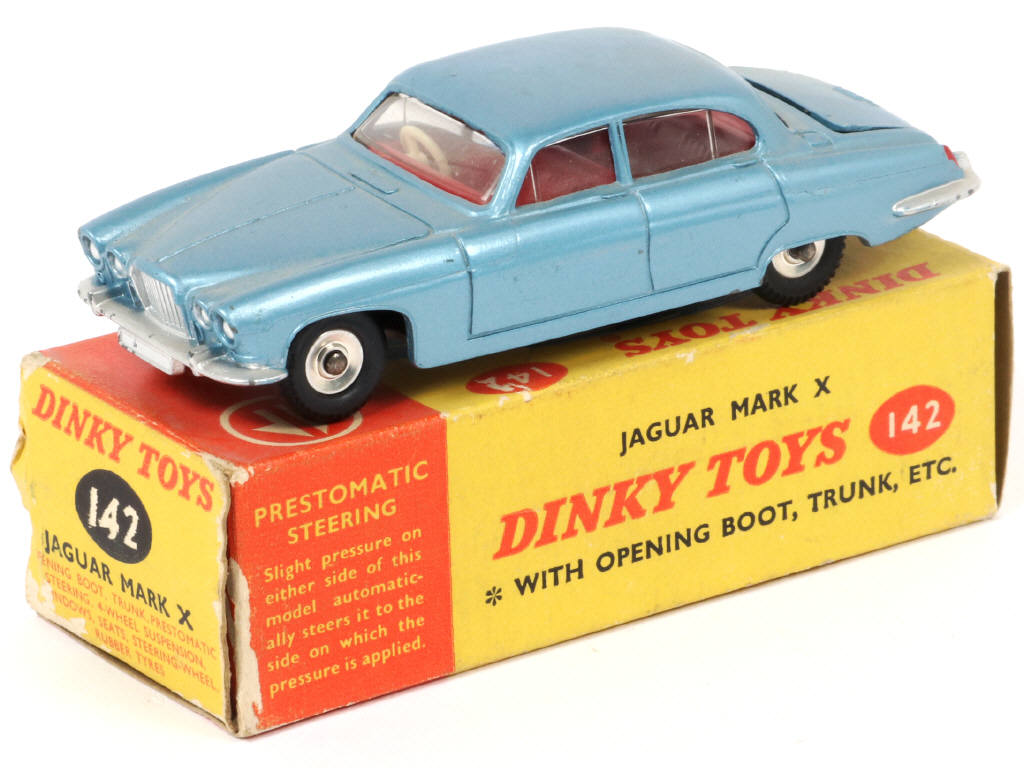 Lot 254 - DINKY TOYS (GB) (1)