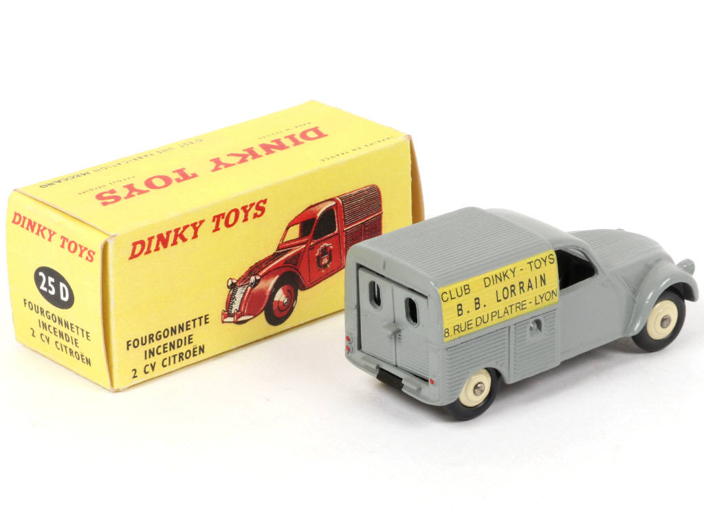 Lot 279 - DIVERS (1)