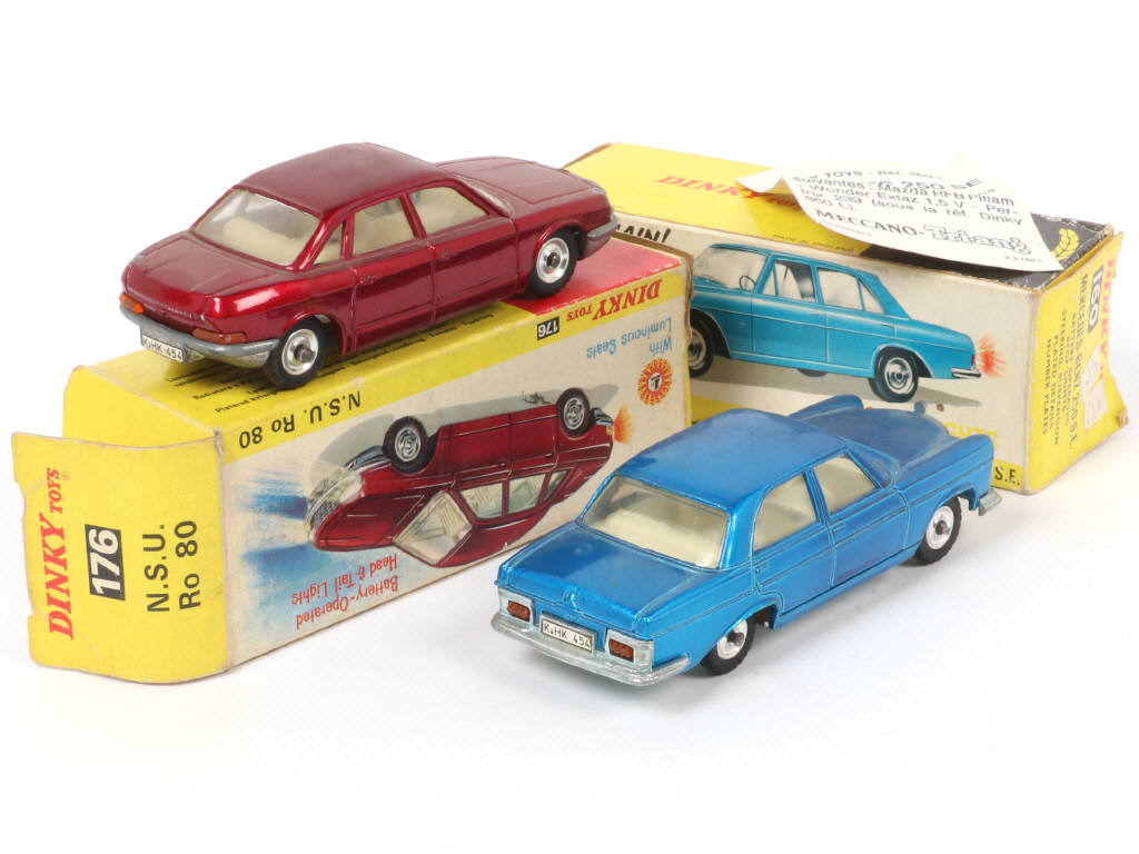 Lot 270 - DINKY TOYS (GB) (2)