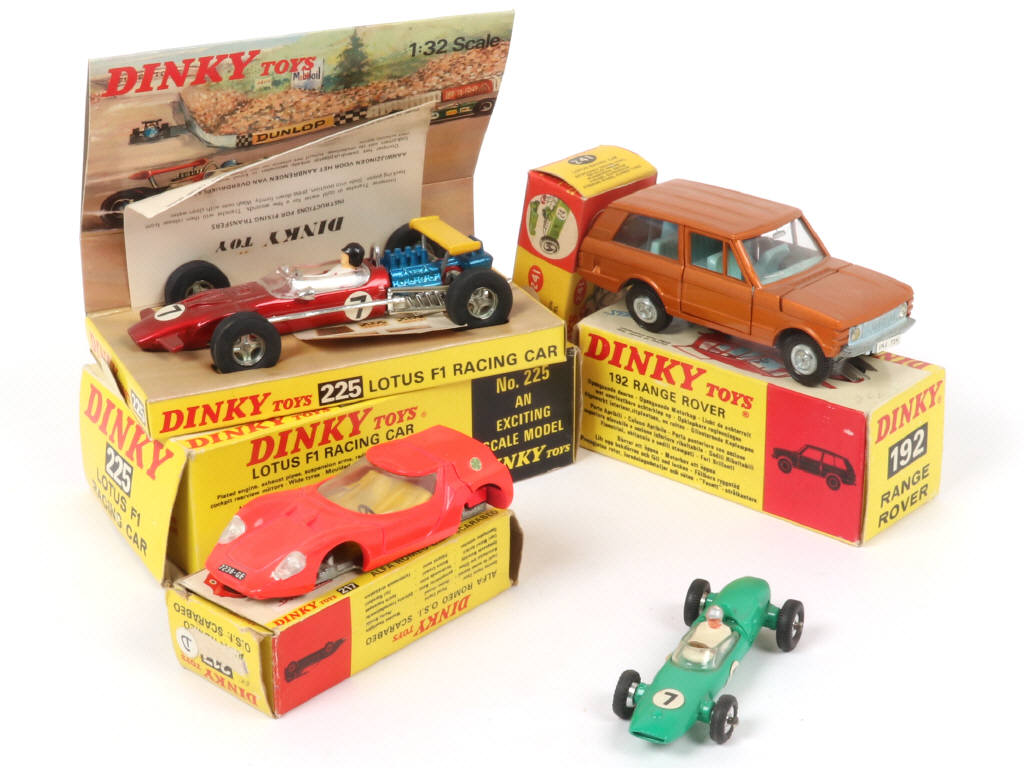 Lot 273 - DINKY TOYS (GB) (4)