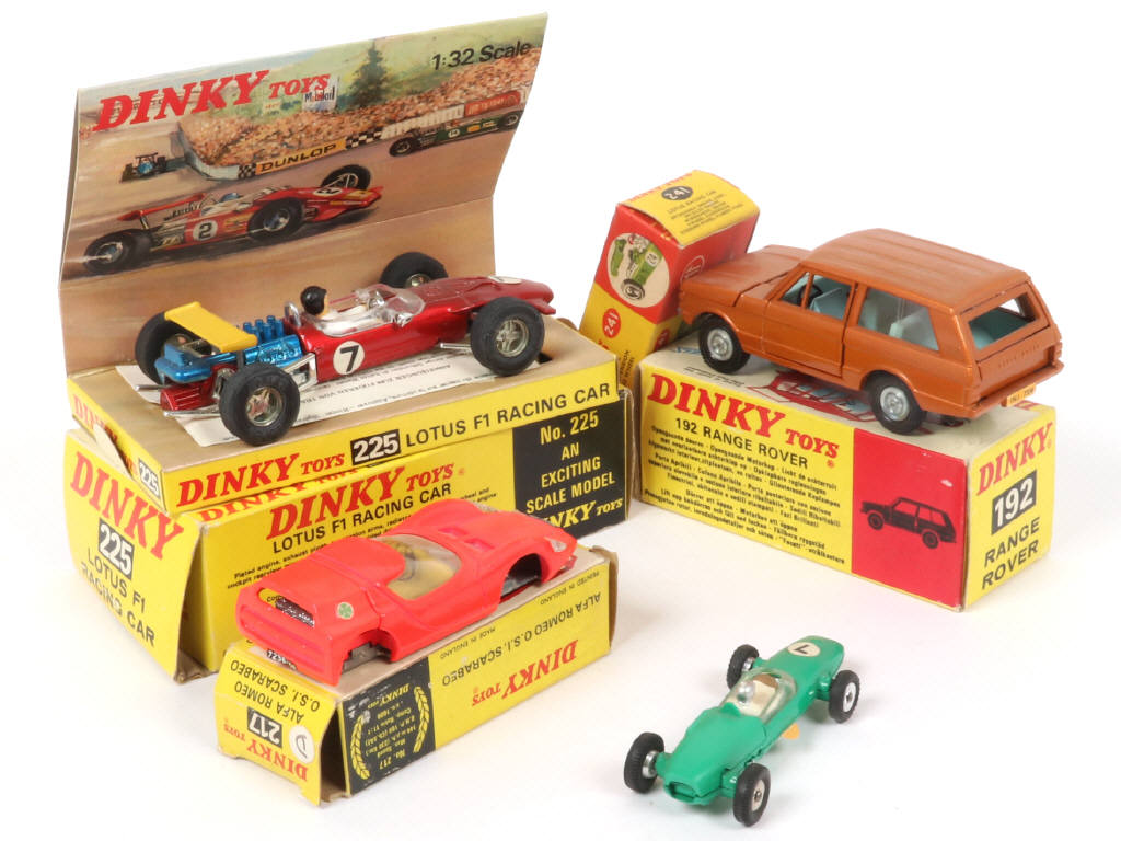 Lot 273 - DINKY TOYS (GB) (4)