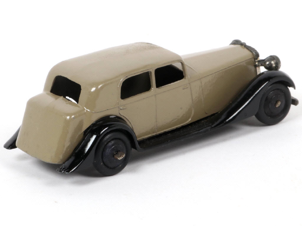 Lot 251 - DINKY TOYS (GB) (1)