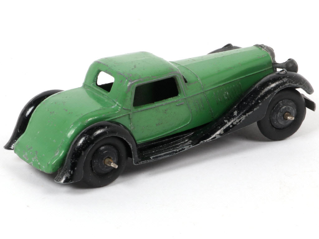 Lot 245 - DINKY TOYS (GB) (1)