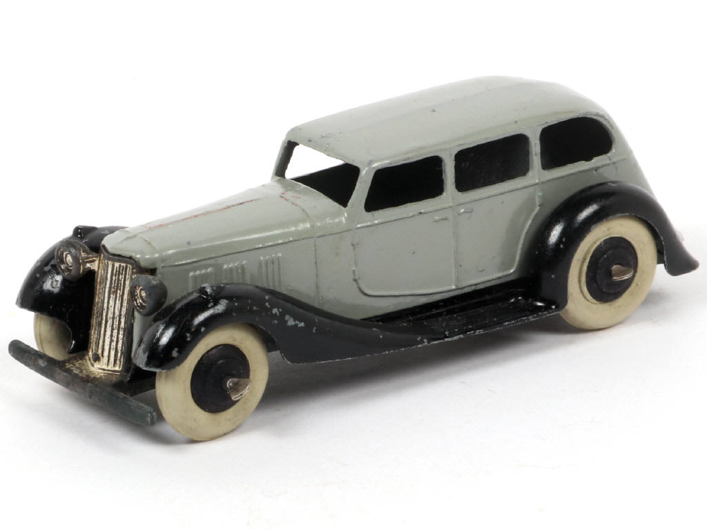 Lot 244 - DINKY TOYS (GB) (1)