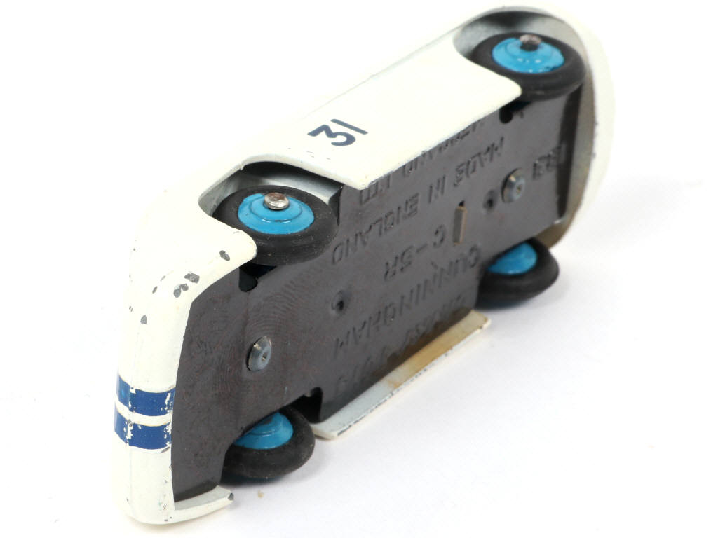 Lot 145 - DINKY TOYS (GB) (1)