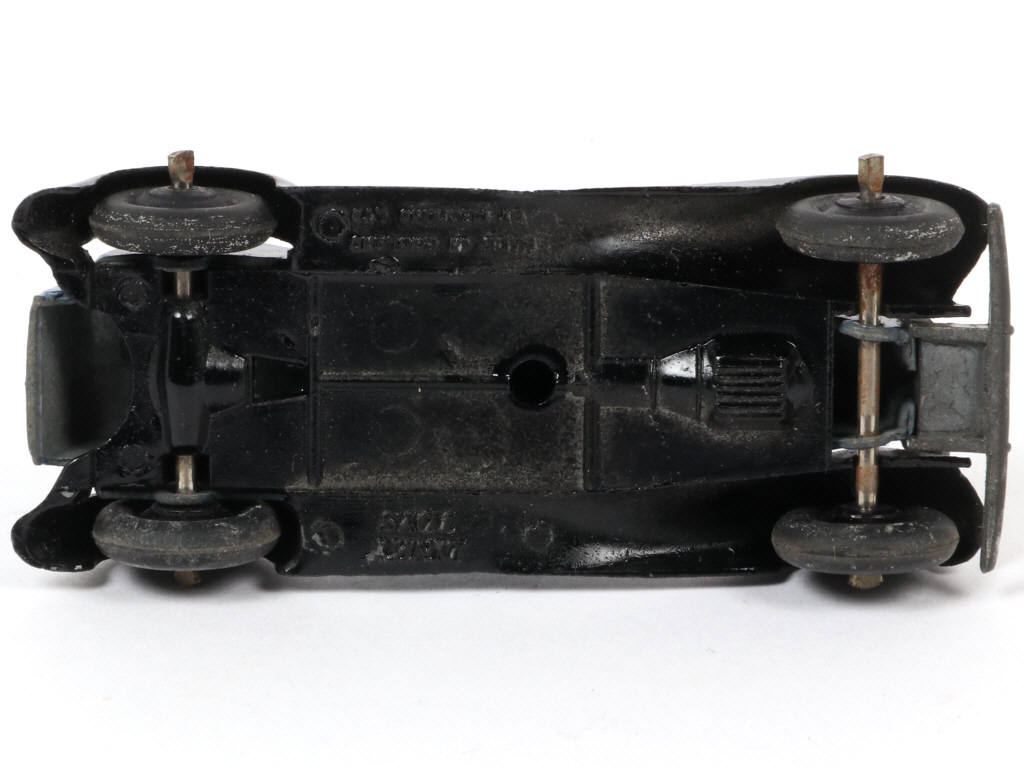 Lot 137 - DINKY TOYS (GB) (1)