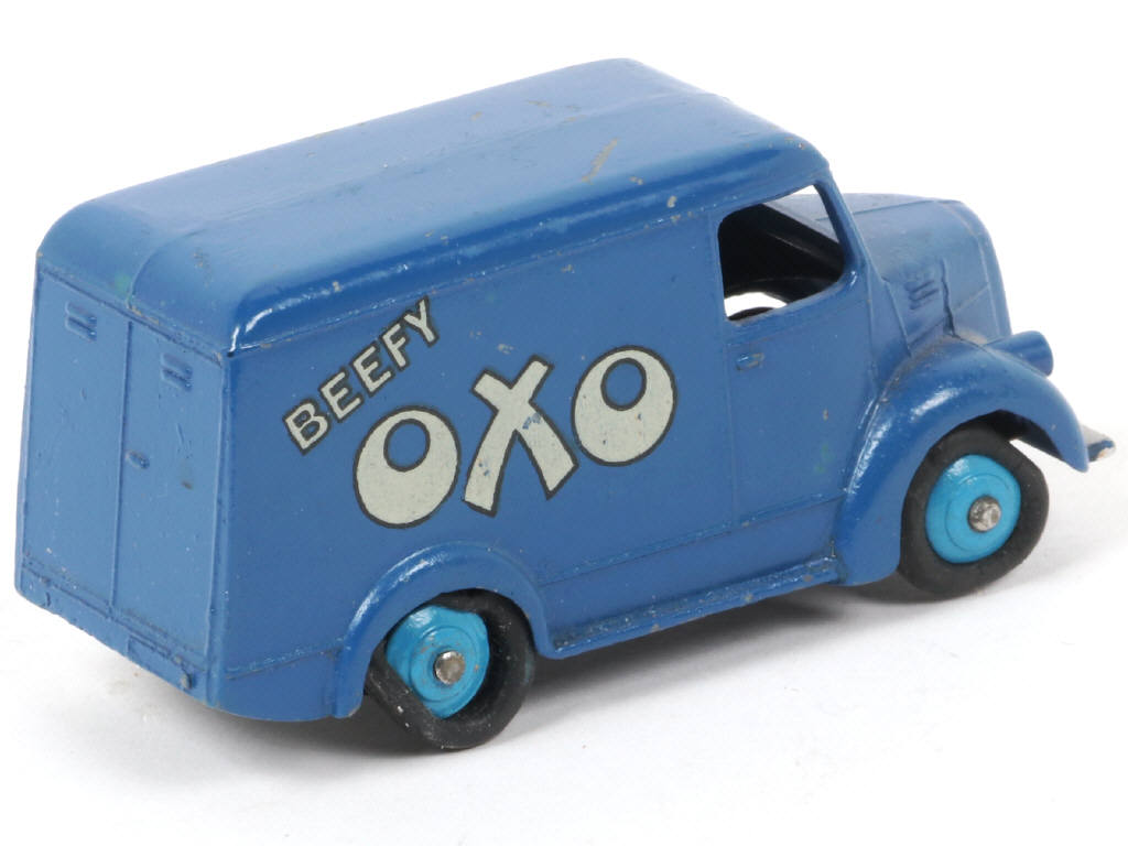 Lot 142 - DINKY TOYS (GB) (1)