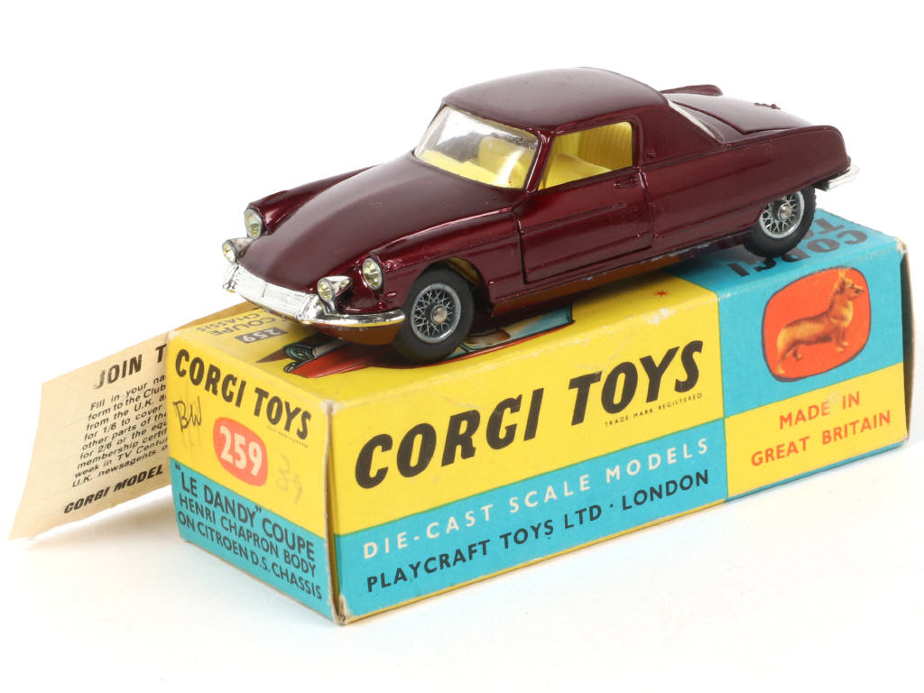 Lot 62 - CORGI TOYS (GB) (1)