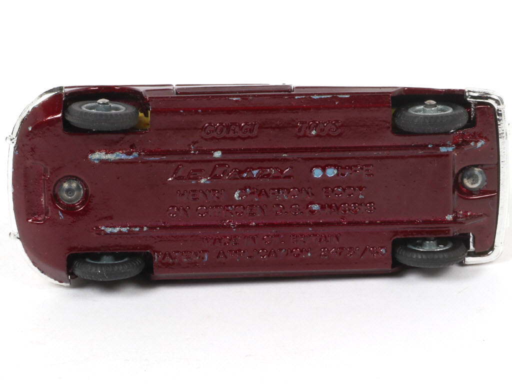 Lot 62 - CORGI TOYS (GB) (1)