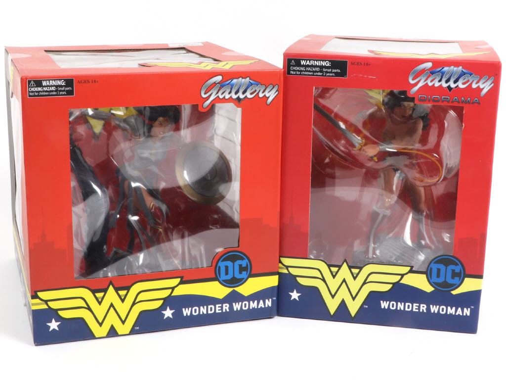 Lot 56 - DIAMOND SELECT TOYS (USA) (2)