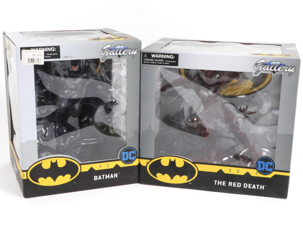 Lot 58 - DIAMOND SELECT TOYS (USA) (2)