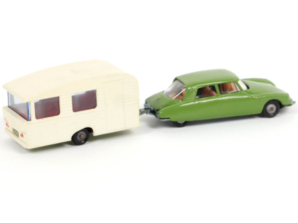 Lot 4 - MAJORETTE (FRANCE) (1)