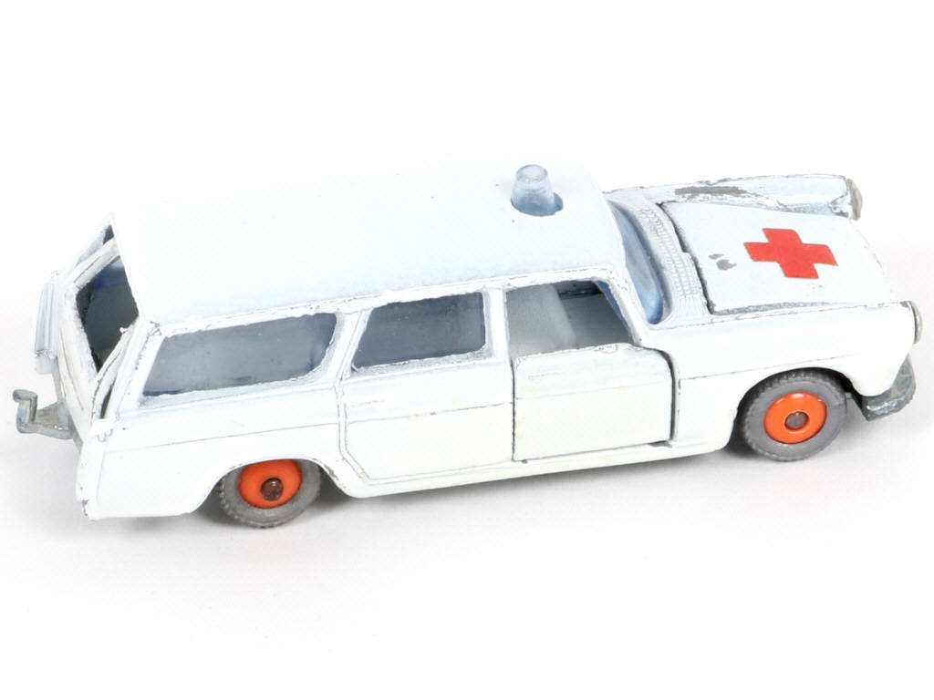 Lot 11 - MAJORETTE (FRANCE) (1)