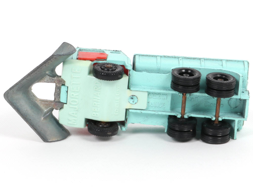 Lot 20 - MAJORETTE (FRANCE) (1)