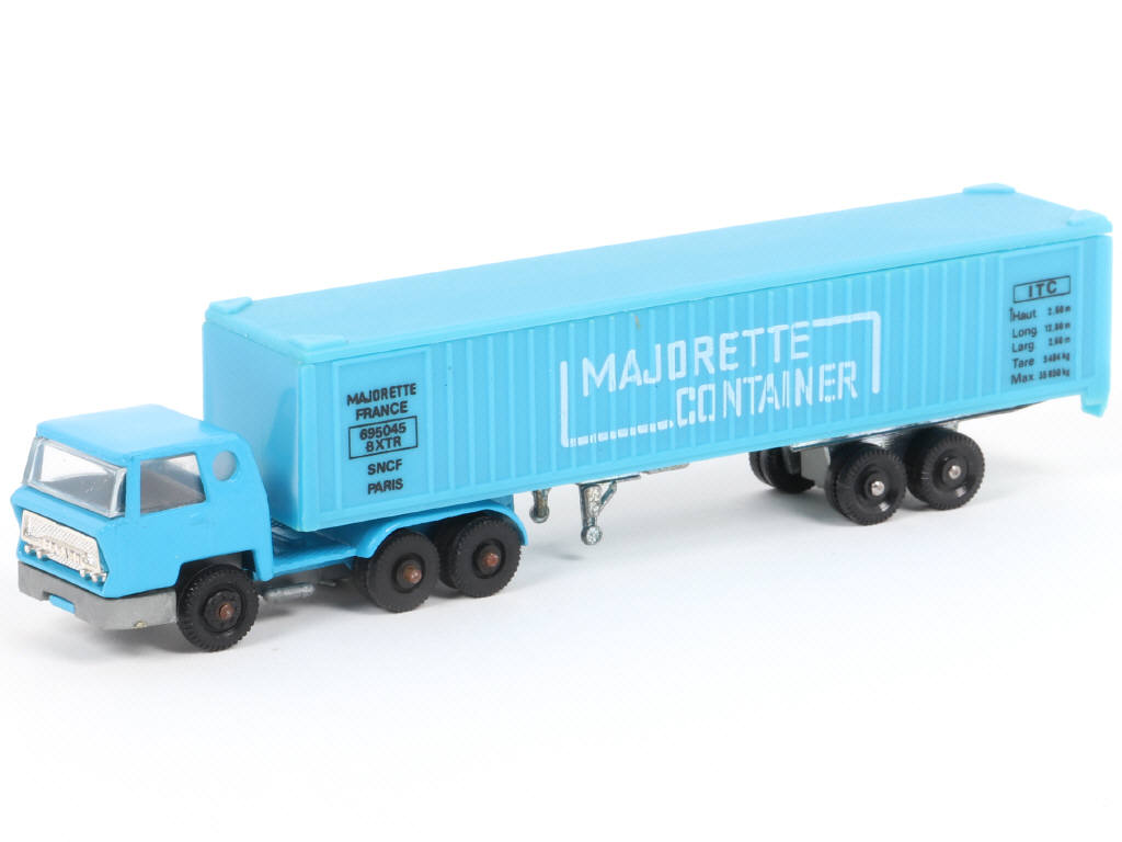 Lot 40 - MAJORETTE (FRANCE) (1)