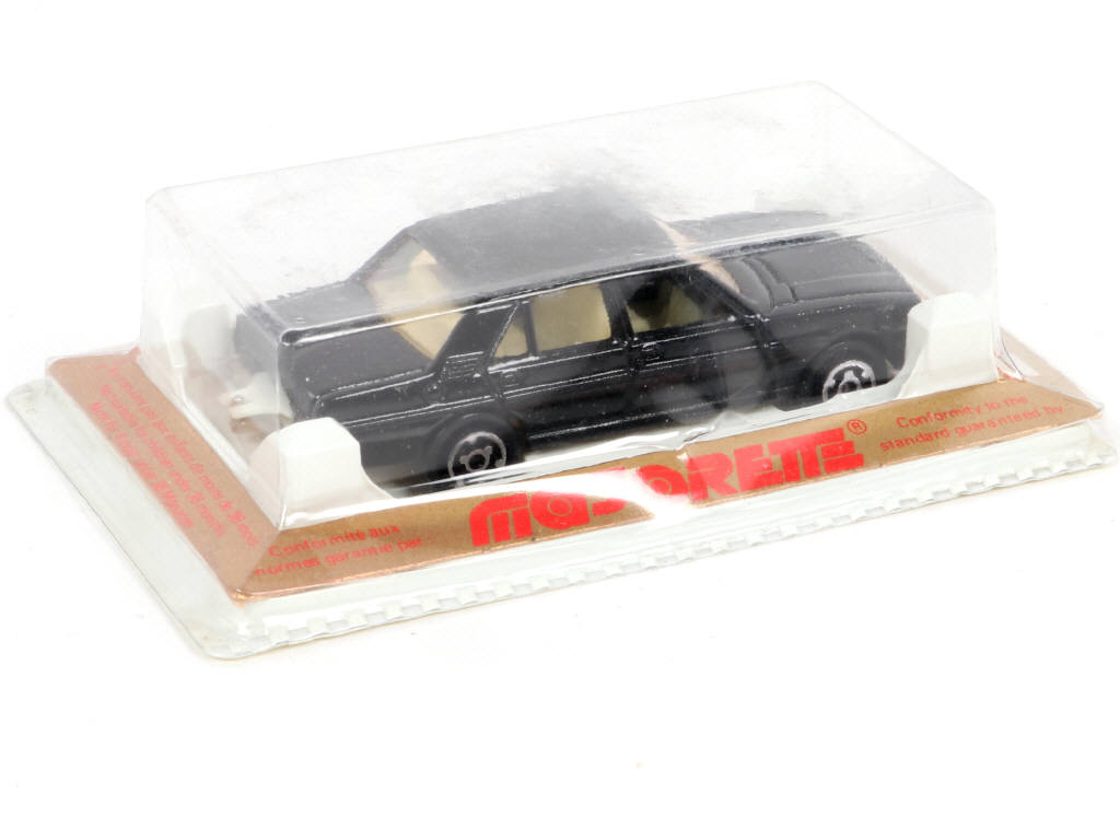 Lot 107 - MAJORETTE (FRANCE) (1)