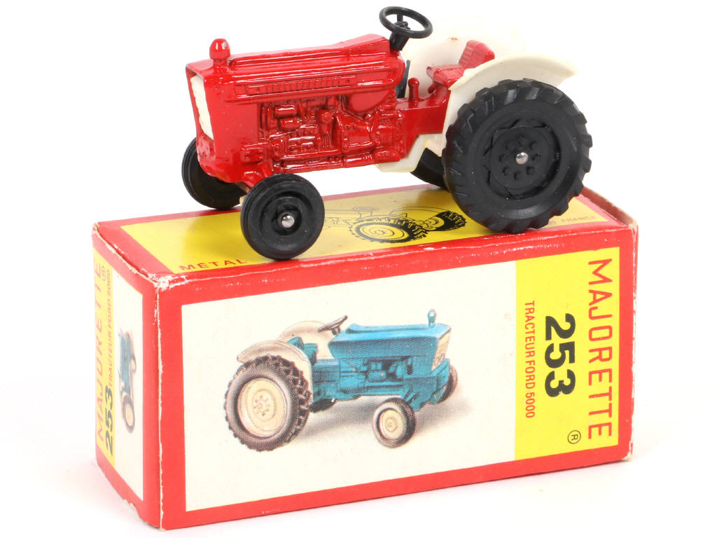 Lot 158 - MAJORETTE (FRANCE) (1)