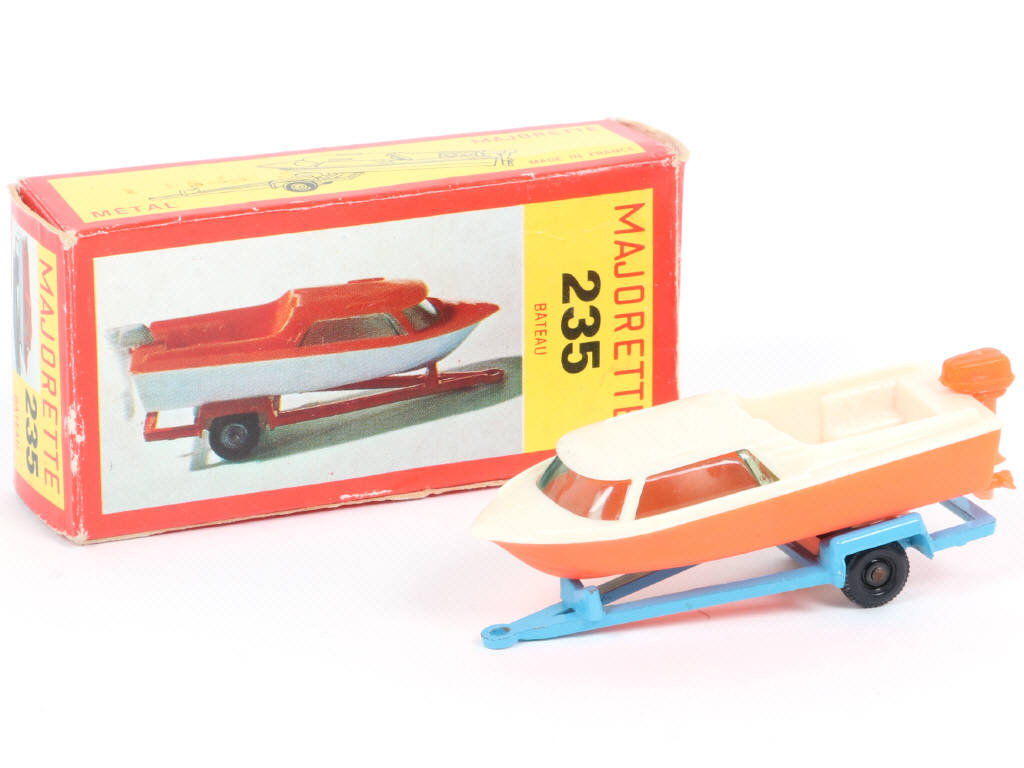 Lot 172 - MAJORETTE (FRANCE) (1)