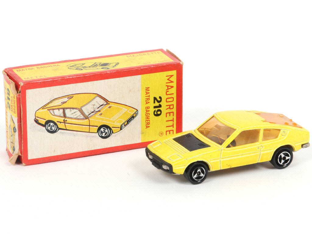 Lot 174 - MAJORETTE (FRANCE) (1)