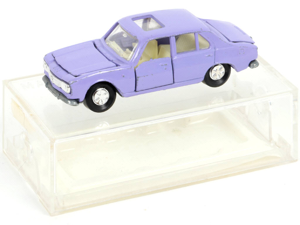 Lot 176 - MAJORETTE (FRANCE) (1)