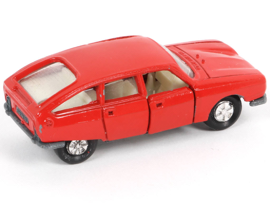 Lot 185 - MAJORETTE (FRANCE) (1)