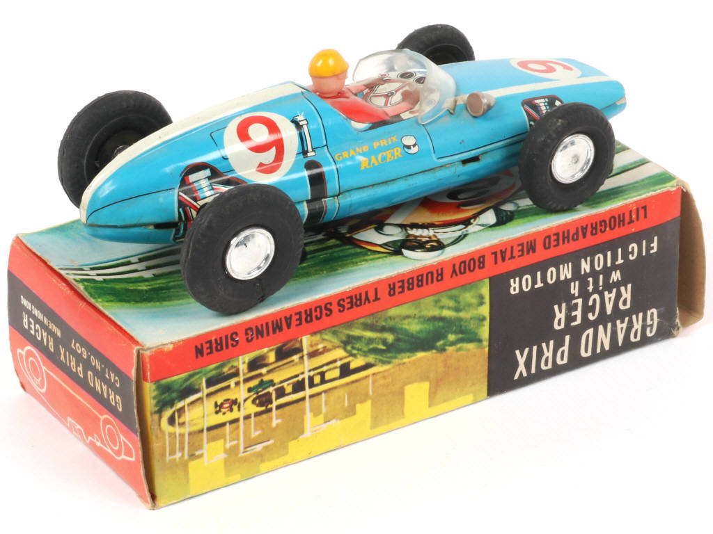 Lot 200 - DIVERS (HONG KONG) (1)