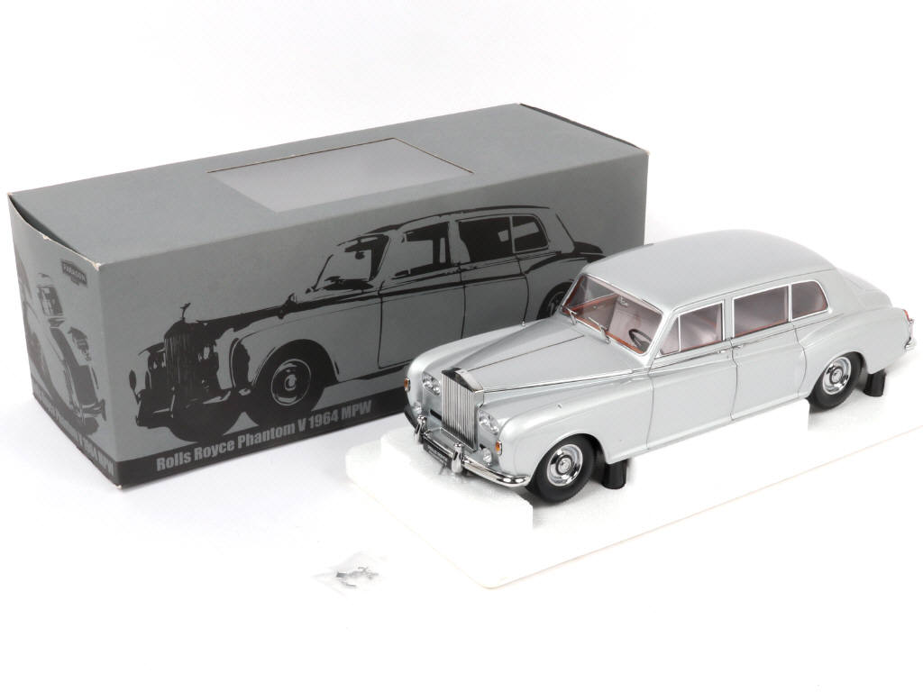 Lot 131 - PARAGON MODELS (CHINE) (1)