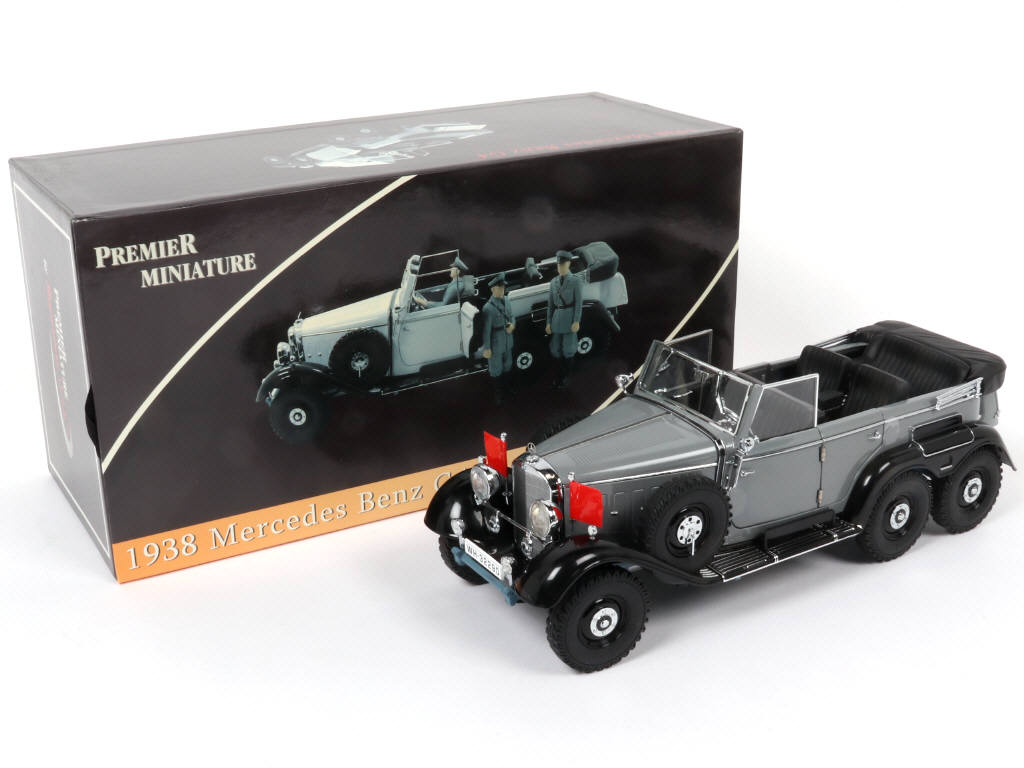 Lot 119 - SIGNATURE MODELS (CHINE) (2)