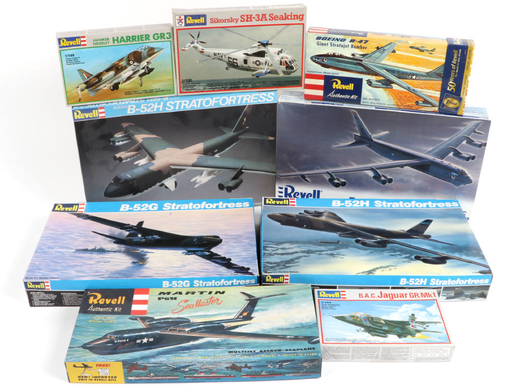 Lot 30 - REVELL (USA) (9)