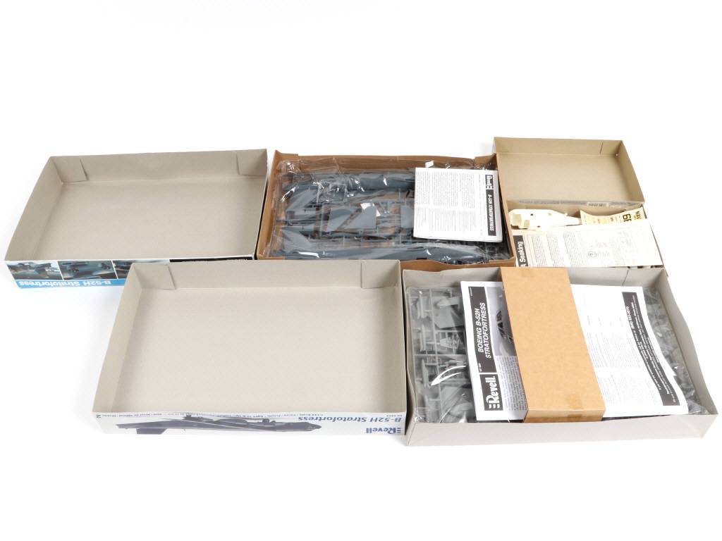 Lot 30 - REVELL (USA) (9)