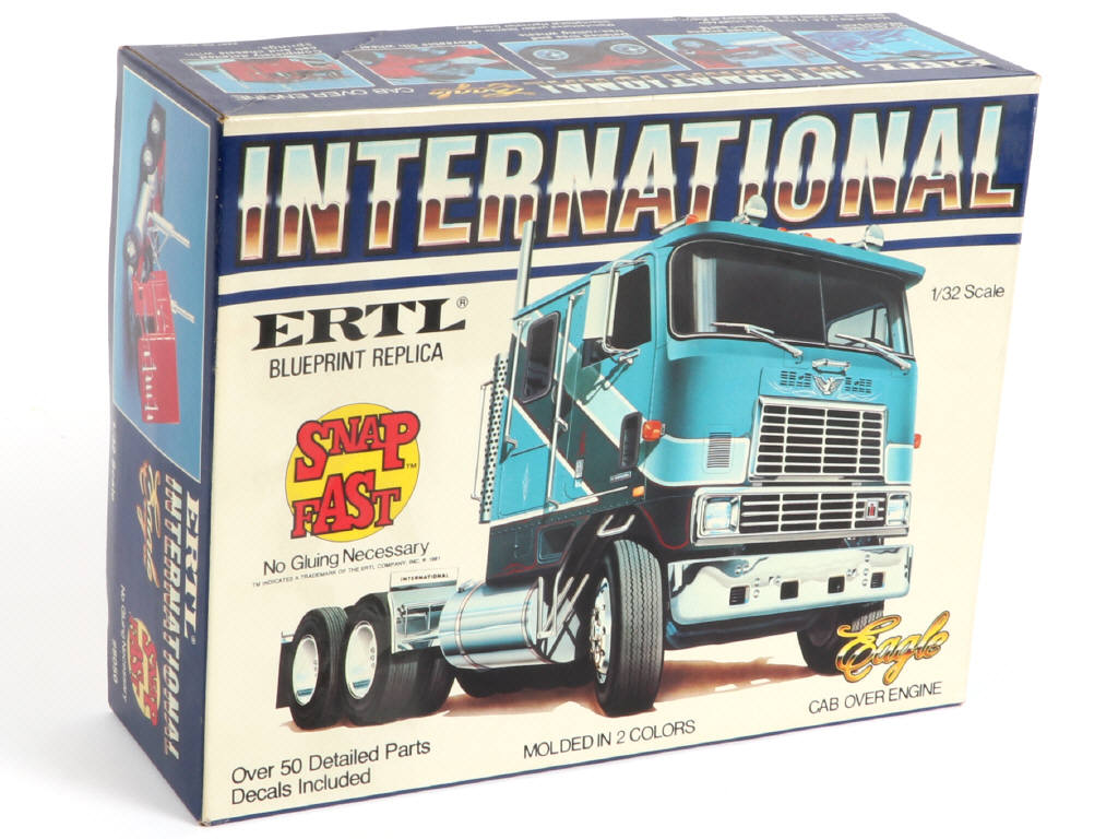 Lot 34 - ERTL (USA) (1)