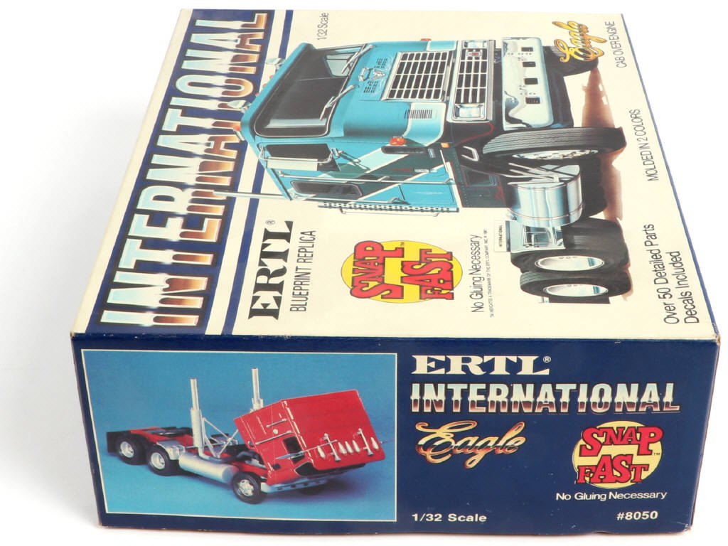 Lot 34 - ERTL (USA) (1)