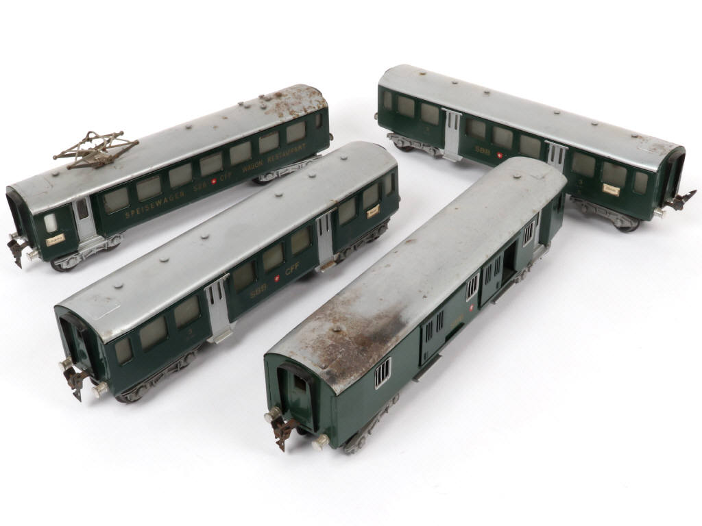 Lot 118 - JOUETS G.P (4)