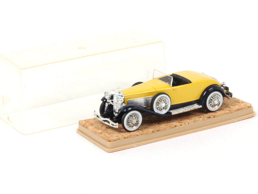 Lot 239 - ELEGANCE (FRANCE) (1)