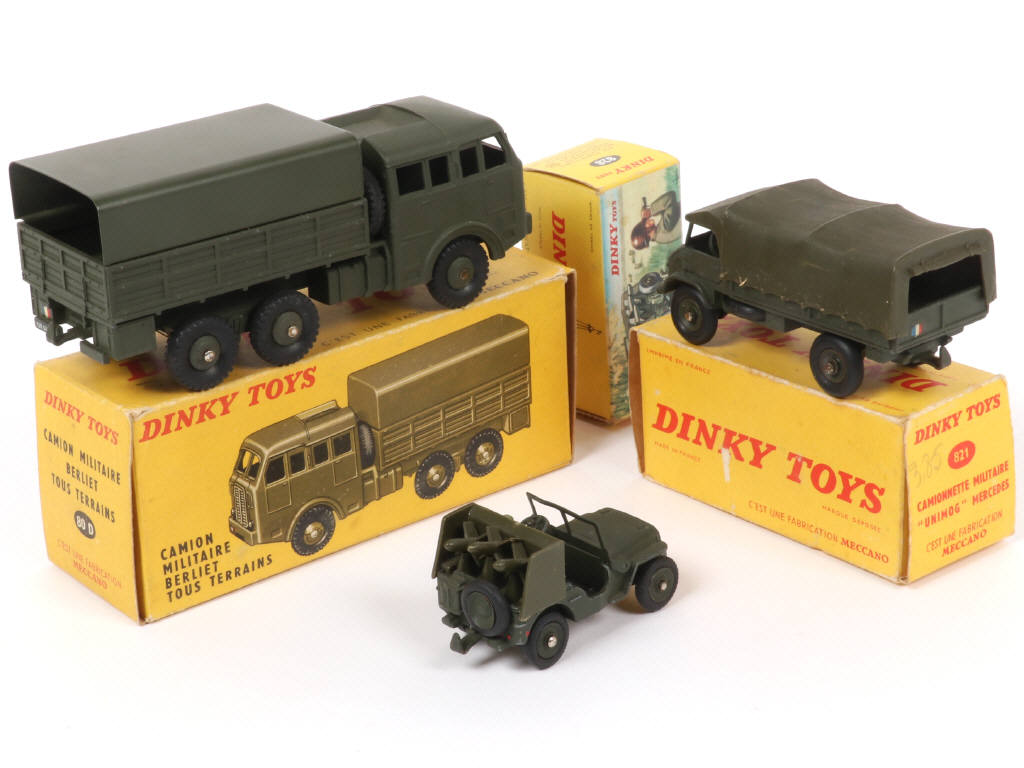Lot 331 - DINKY TOYS (FRANCE) (3)