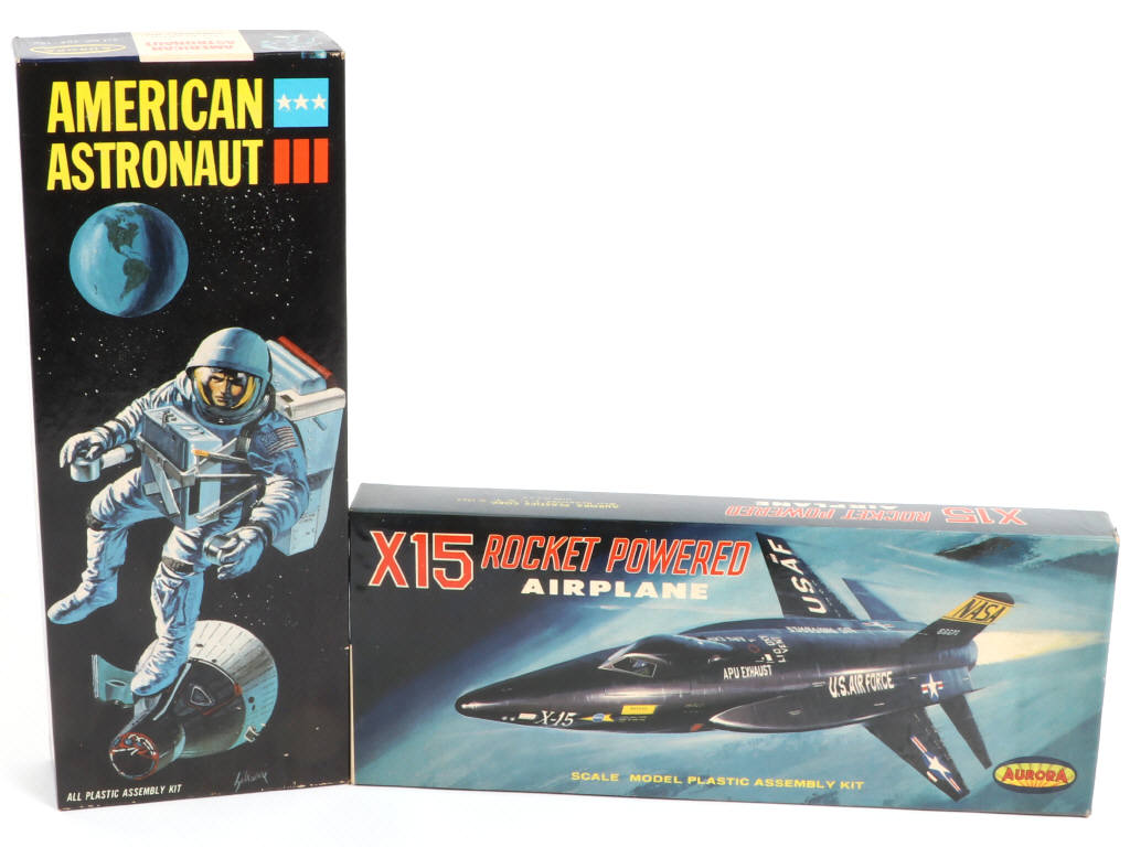 Lot 29 - AURORA PLASTICS (USA) (2)