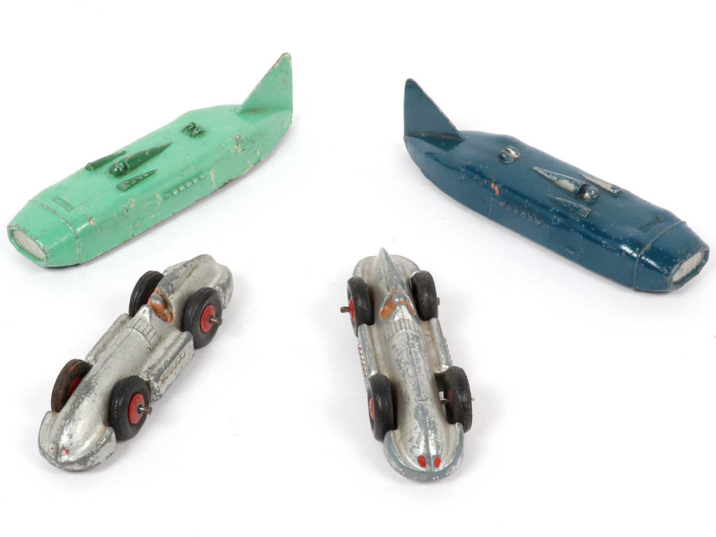 Lot 290 - DINKY TOYS (GB) (4)