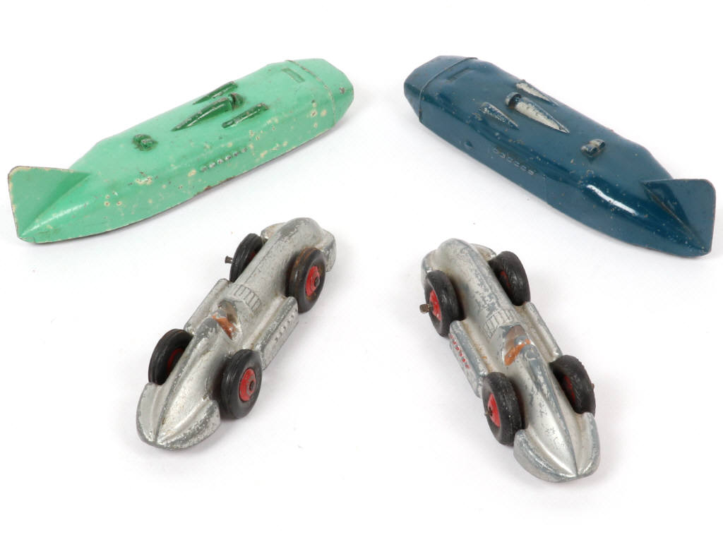 Lot 290 - DINKY TOYS (GB) (4)