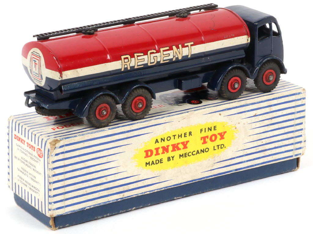 Lot 279 - DINKY TOYS (GB) (1)