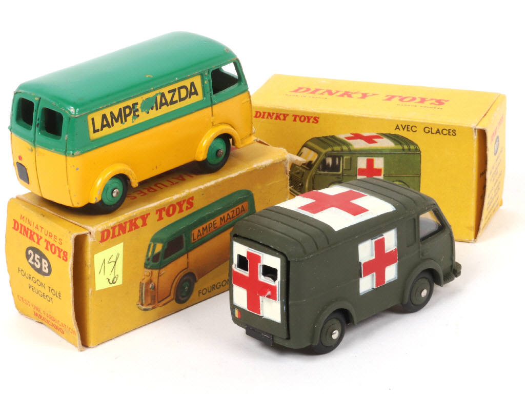 Lot 325 - DINKY TOYS (FRANCE) (2)